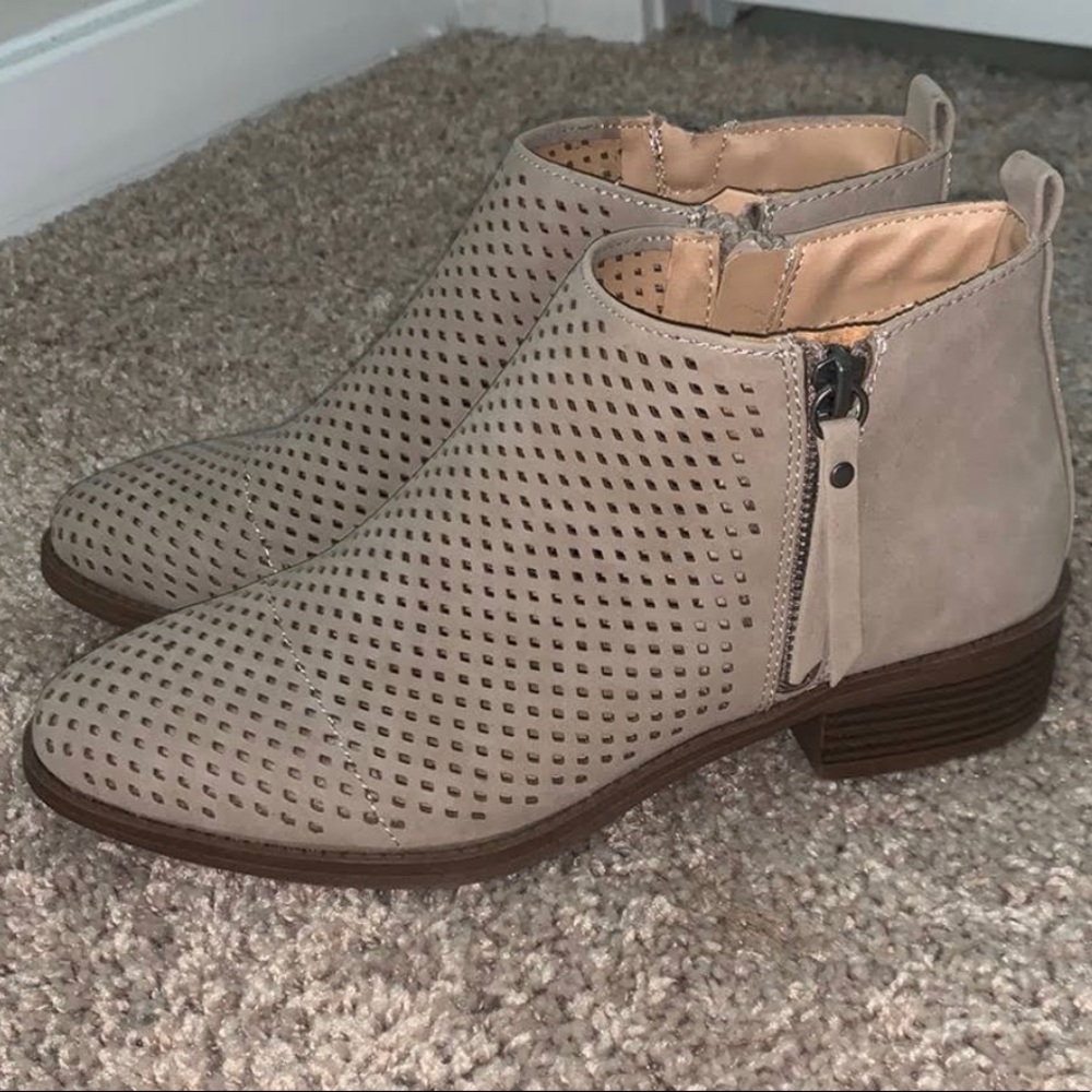 Light Tan Boots